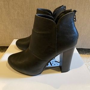 Steve Madden Inpulse Booties
